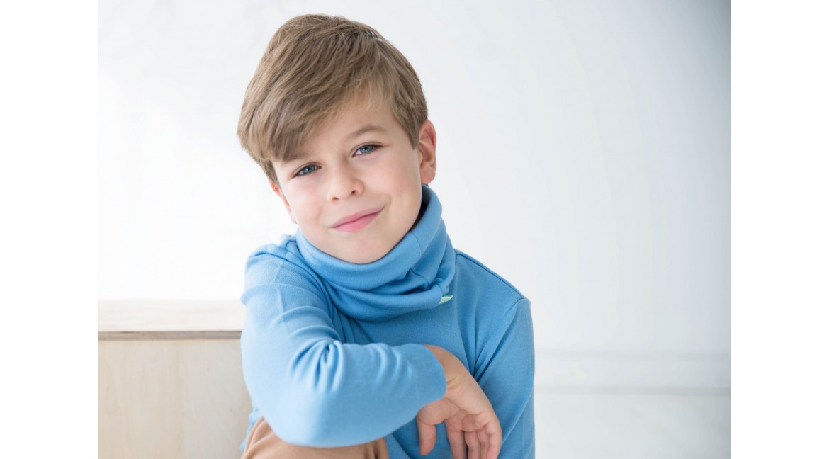 How to wear a Loop Scarf GREEN ROSE